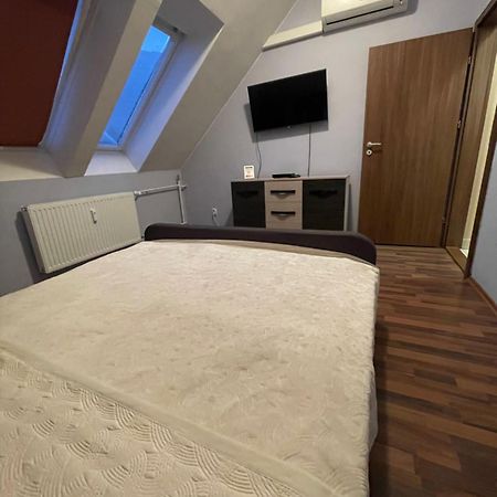 Palank Apartman Mosonmagyaróvár Exterior foto