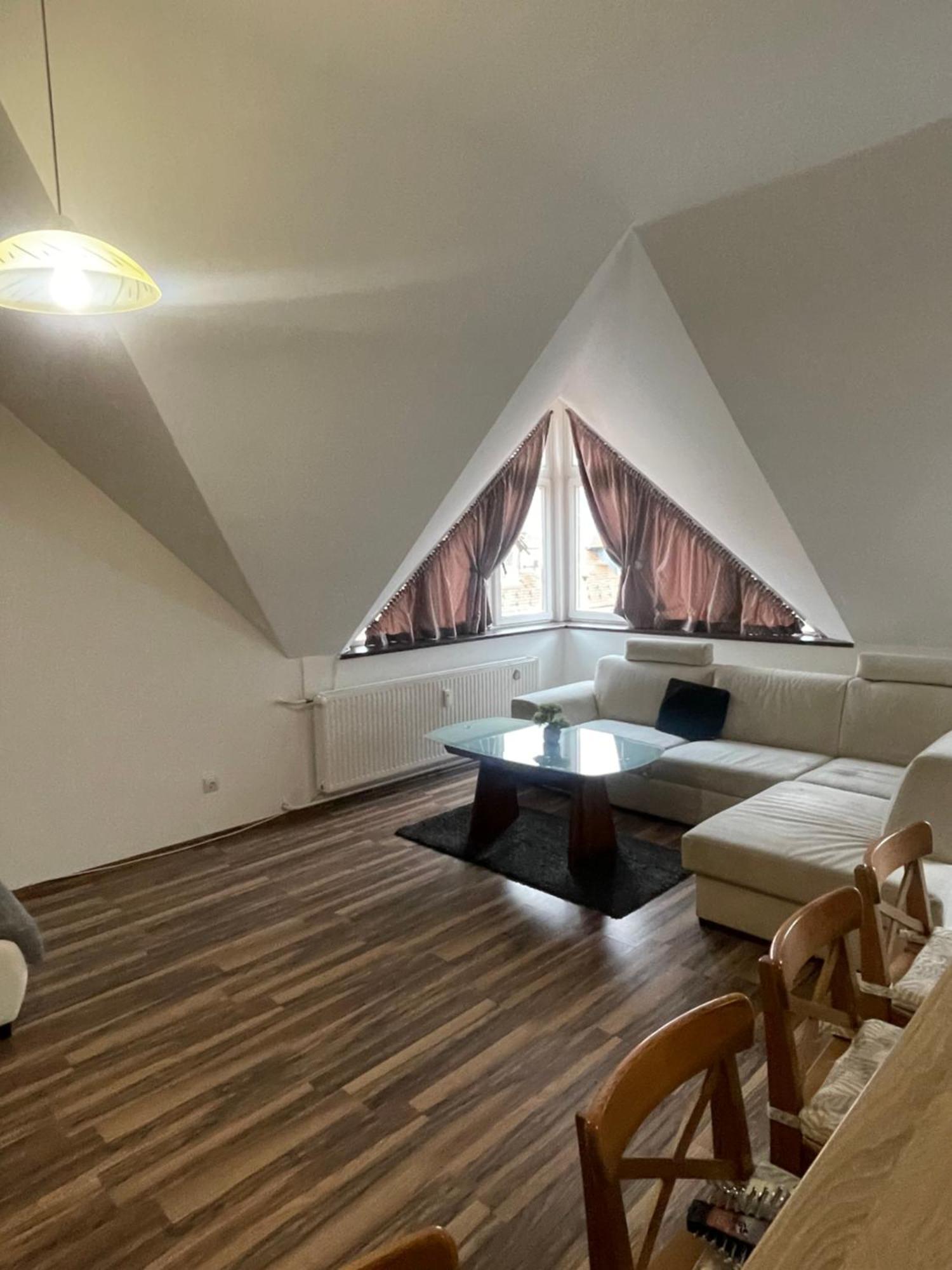Palank Apartman Mosonmagyaróvár Exterior foto